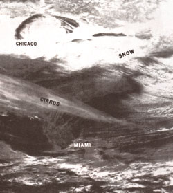 
Russian satellite image of eastern United States on February 24,1993. The different cloud formations - such as the fair-weather cirrus in the South vs. the storm clouds in the North - are easily recognizable from 600 miles up. This photo (which does not include state borders) can be generated using even the least expensive software
